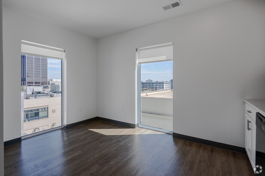 More Photos Of 366 E Broad St, Columbus Apartments For Lease