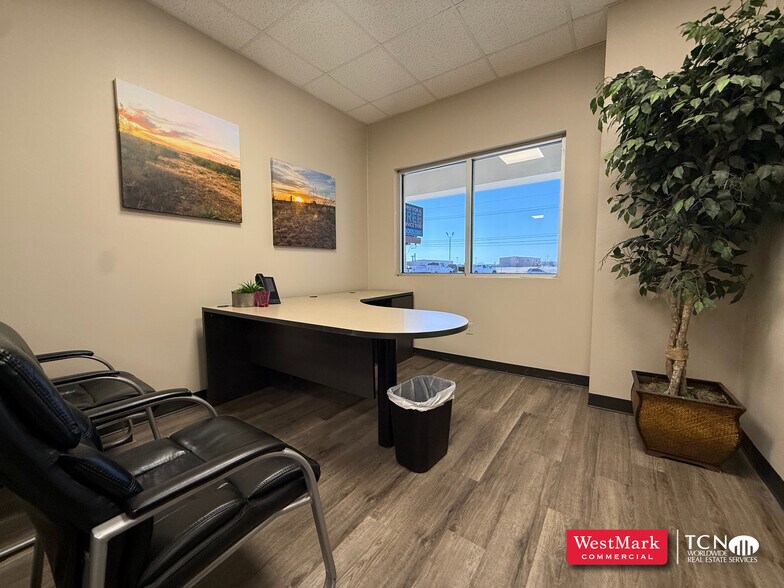 More Photos Of 5621 Frankford Ave, Lubbock Auto Dealership For Sale
