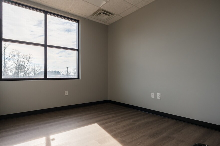 More Photos Of 5900 Scotland Rd, Greensboro Office For Lease