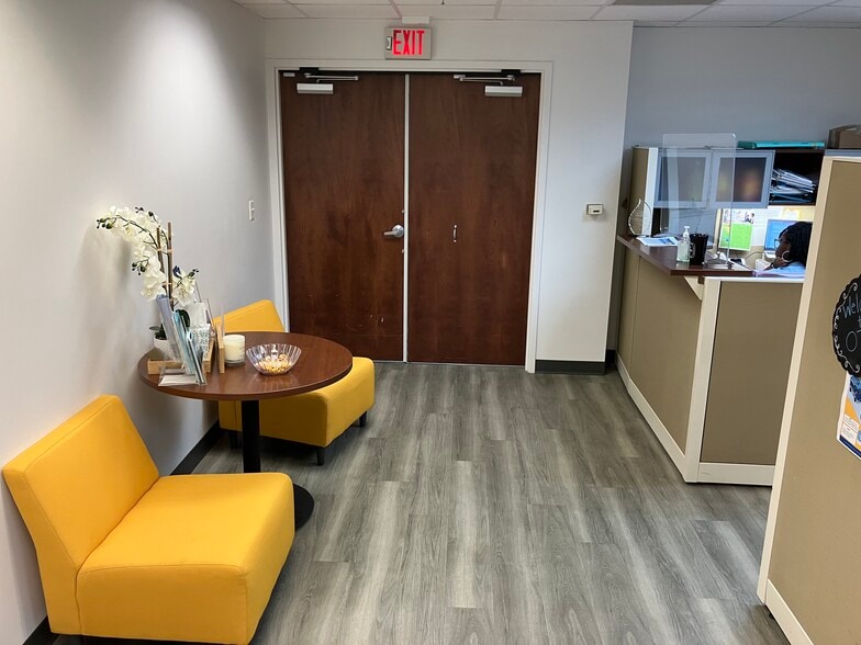 More Photos Of 2714 Union Avenue Ext, Memphis Office For Sale