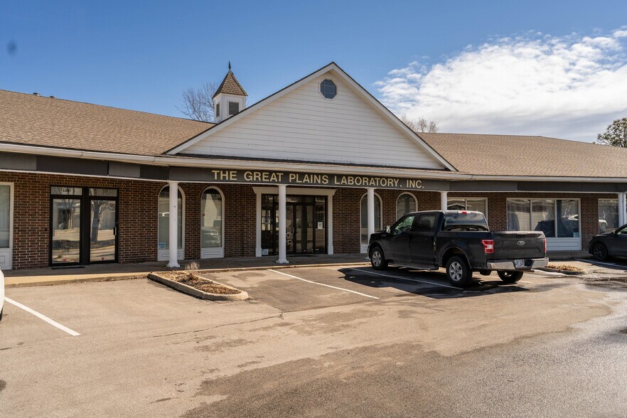 More Photos Of 11813 W 77th St, Lenexa Office For Sale