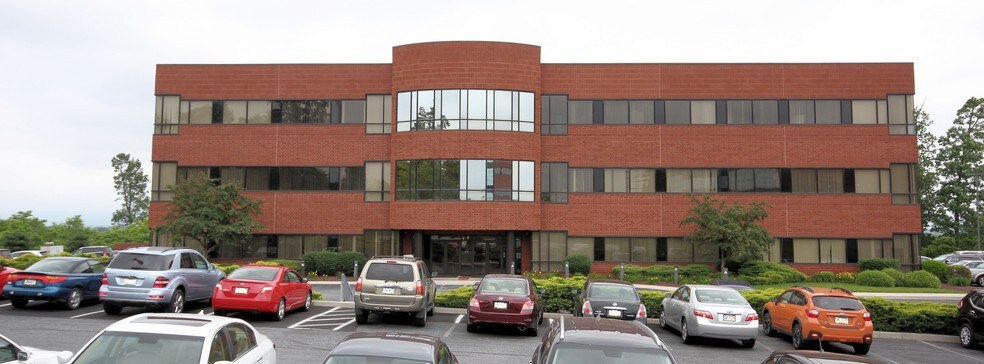 More Photos Of 4550 Lena Dr, Mechanicsburg Office For Lease