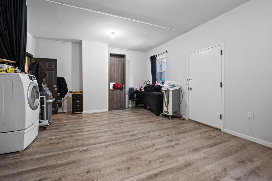 More Photos Of 3931 47th Ave, Sunnyside Storefront Retail Office For Sale