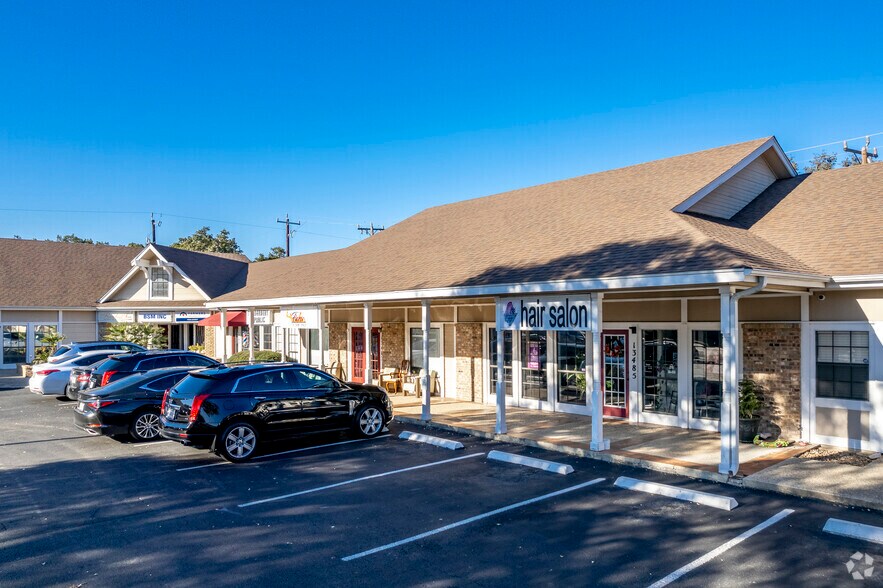 More Photos Of 13453-13489 Blanco Rd, San Antonio Unknown For Lease