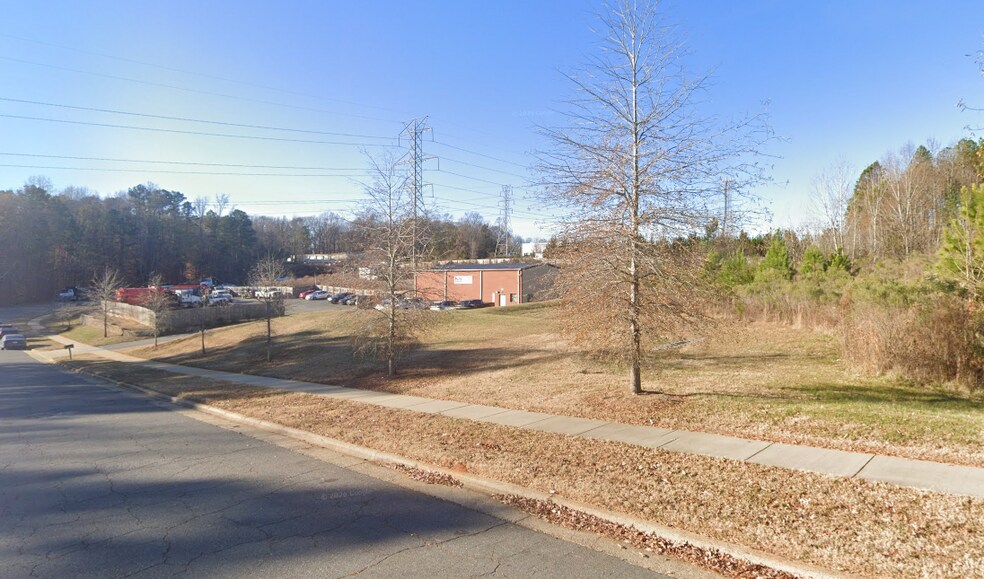 More Photos Of 1319 Center Park Dr, Charlotte Land For Lease