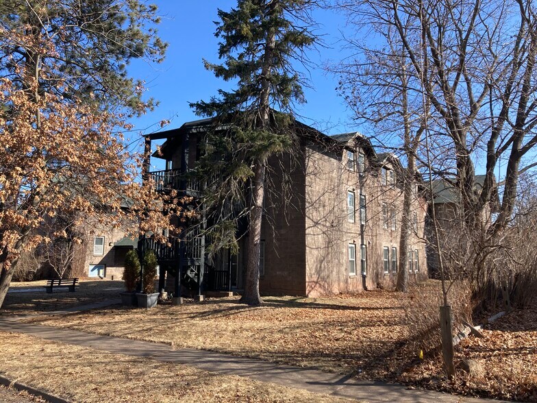 More Photos Of 930 89th Ave W, Duluth Apartments For Sale