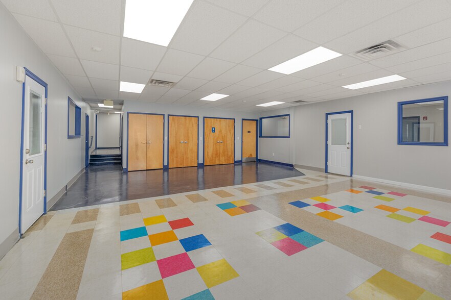 More Photos Of 411 Commerce Ln, West Berlin Medical For Sale