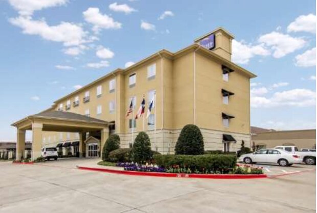 Primary Photo Of 5555 Donnybrook Ave, Tyler Hotel For Sale