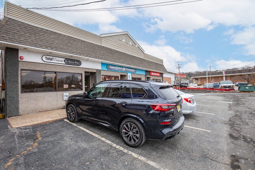 More Photos Of 6-14 Elm St, Oakland Storefront Retail Office For Lease
