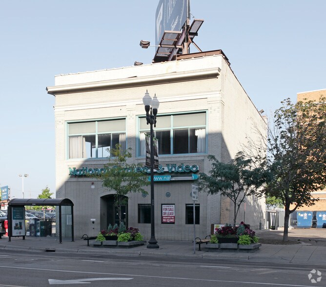 Primary Photo Of 930 Hennepin Ave, Minneapolis Storefront Retail Office For Sale