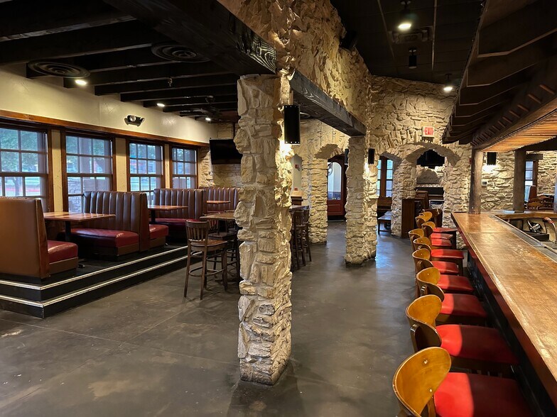 More Photos Of 520 Harvey Rd, College Station Restaurant For Lease