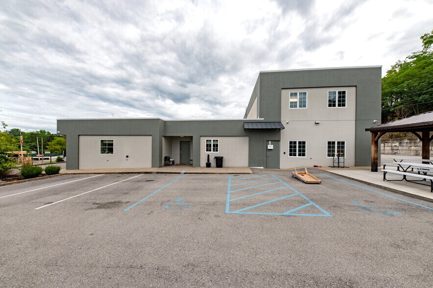 More Photos Of 900 Fairmont Rd, Morgantown Office For Sale