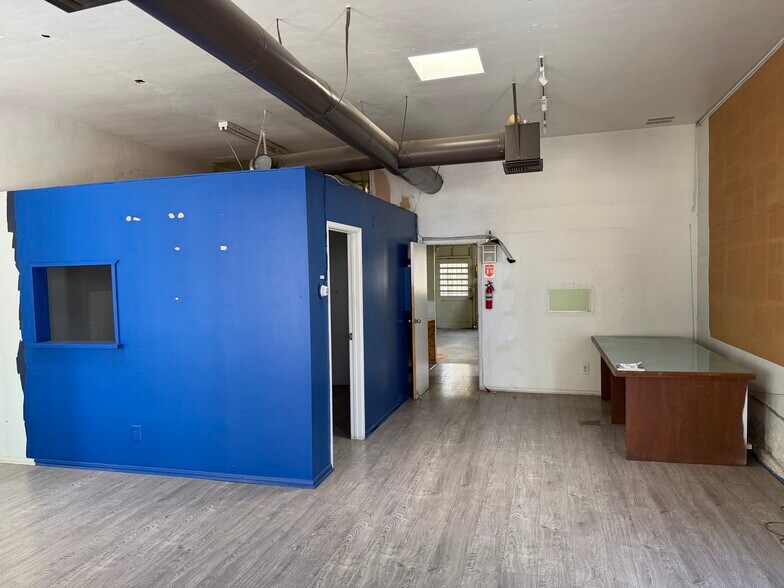 More Photos Of 8568-8570 Washington Blvd, Culver City Office For Lease