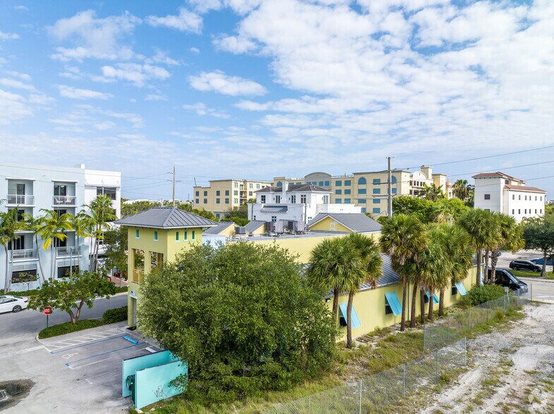 More Photos Of 101 SE 2nd Ave, Delray Beach Restaurant For Lease