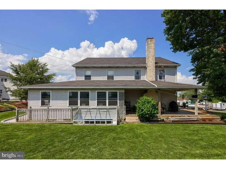 More Photos Of 240 Railroad Ave, Bird In Hand Flex For Sale