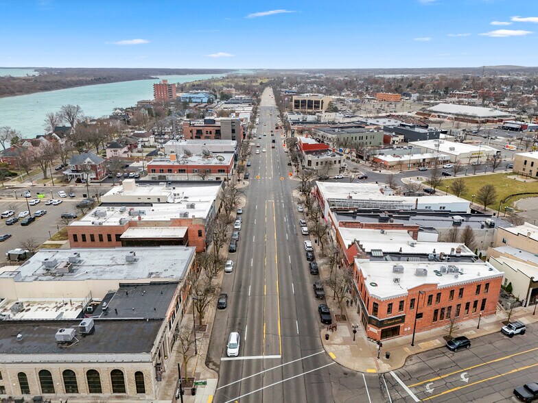 More Photos Of 2919 First St, Wyandotte General Retail For Lease