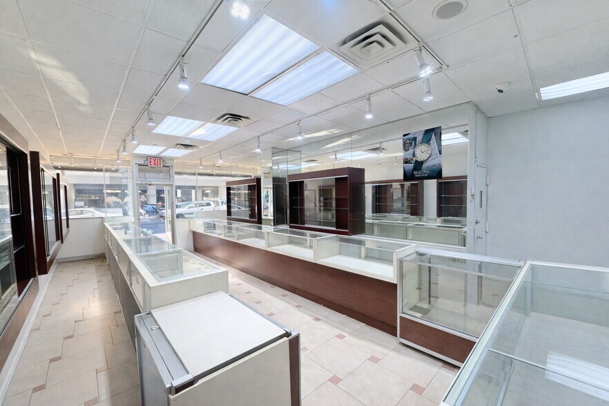 Primary Photo Of 6913 Grand Ave, Maspeth General Retail For Lease