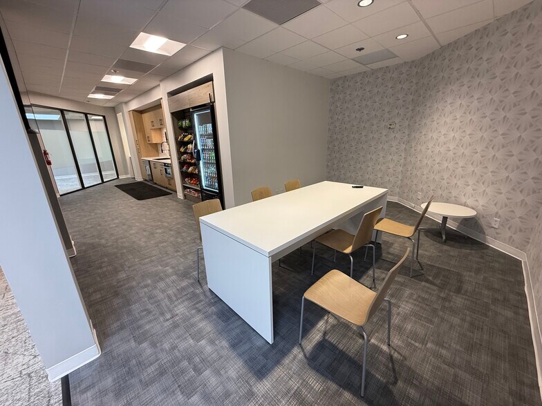 More Photos Of 11861-11865 Westline Industrial Dr, Saint Louis Office For Lease