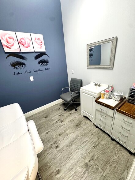 More Photos Of 6164 Bentridge Dr, Hurst Office For Sale