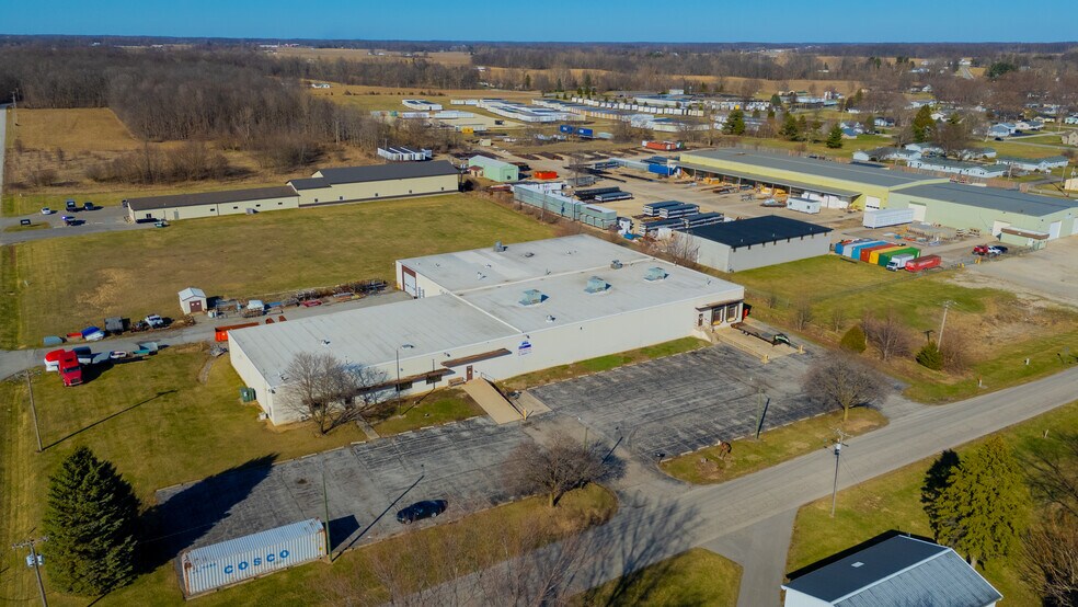 Primary Photo Of 367 W 1st St, South Whitley Manufacturing For Sale