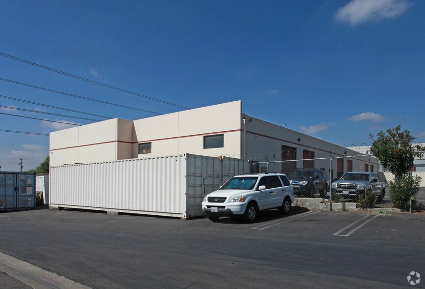 More Photos Of 12473 Gladstone Ave, Sylmar Warehouse For Lease