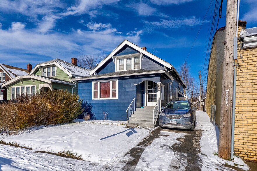 More Photos Of 2820-2824 Bailey Ave, Buffalo Freestanding For Sale