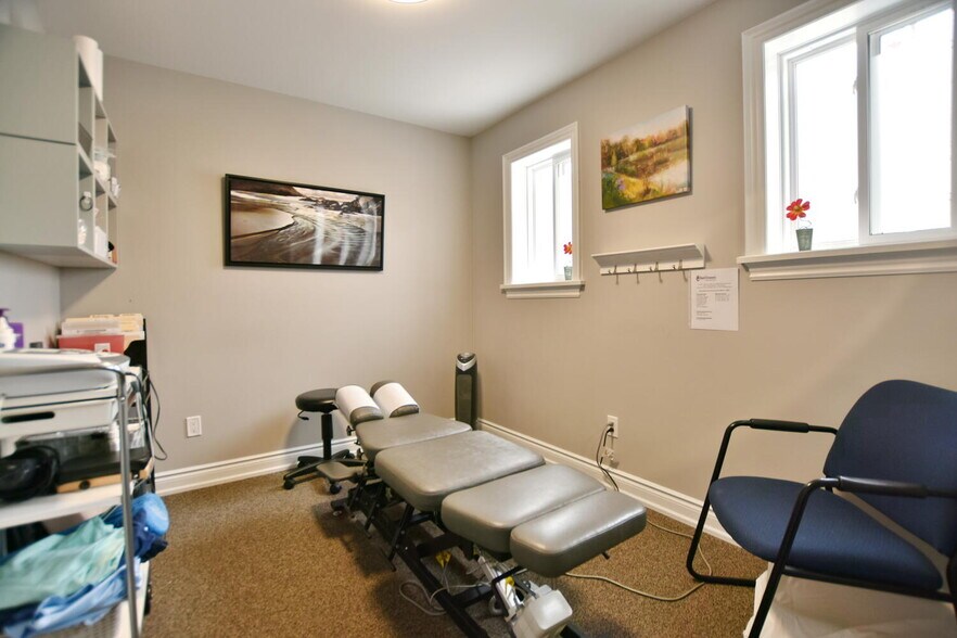 More Photos Of 1535 Mosley St, Wasaga Beach Storefront Retail Office For Sale