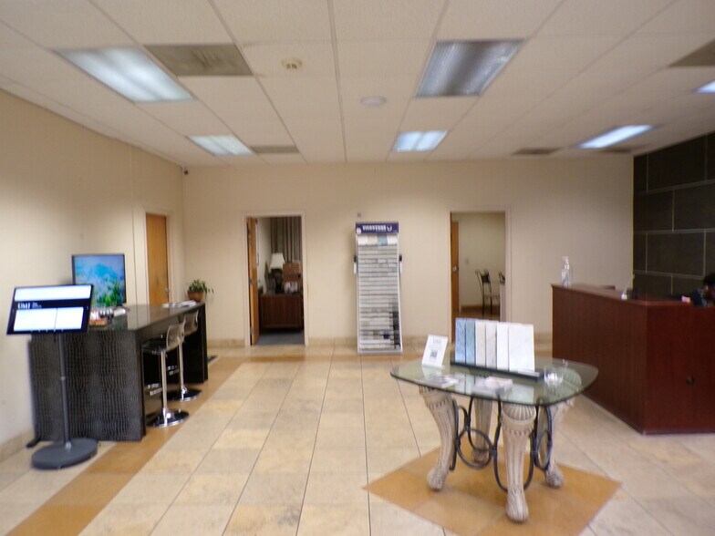 More Photos Of 300 Dominion Dr, Morrisville Warehouse For Lease