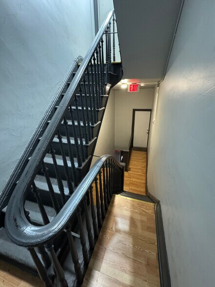More Photos Of 1641 W Girard Ave, Philadelphia Office Residential For Sale