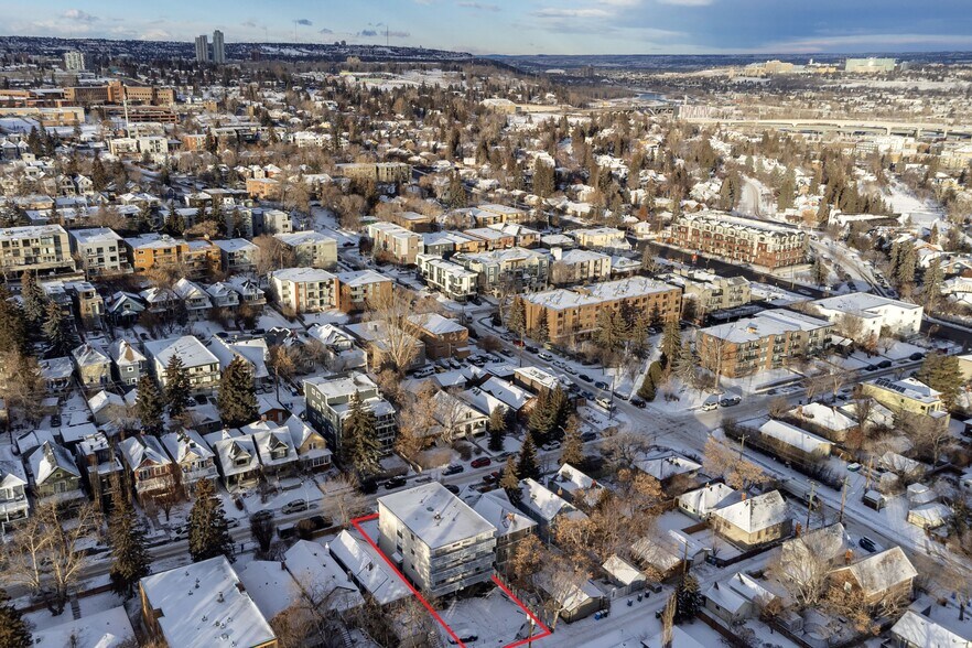 More Photos Of 2120 16 St SW, Calgary Apartments For Sale