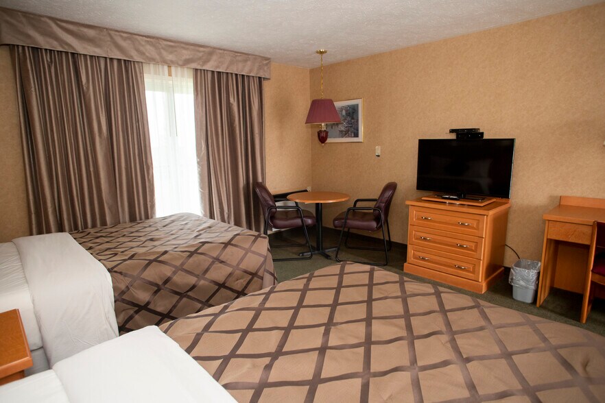 More Photos Of 8500 Road 164, Listowel Hotel For Sale