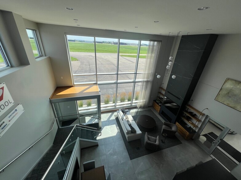 More Photos Of 14895 Pioneer Trail, Eden Prairie Airplane Hangar For Lease
