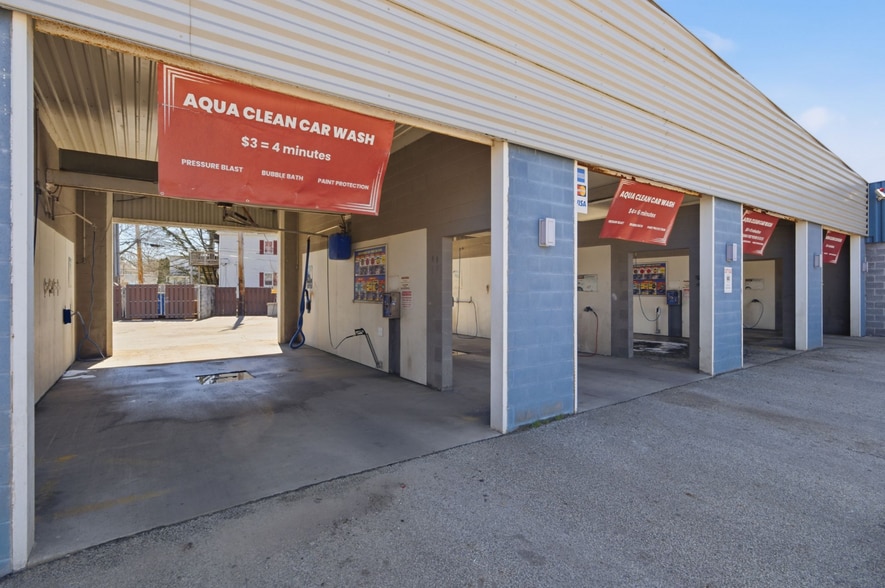 More Photos Of 15610 Lake Shore Blvd, Cleveland General Retail For Sale