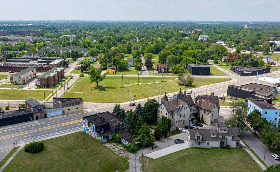 More Photos Of 4126 Grand River Ave, Detroit Research And Development For Sale