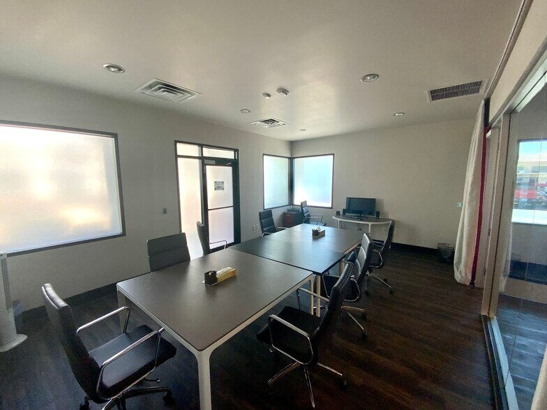 More Photos Of 311 N Pecos Rd, Henderson Telecom Hotel Data Hosting For Lease