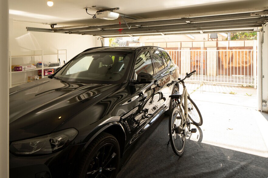 More Photos Of 608 Westminster Ave, Venice Apartments For Sale