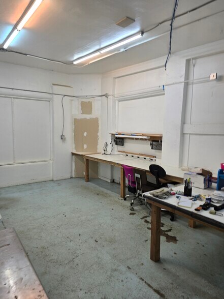 More Photos Of 9724 Aurora Ave N, Seattle Restaurant For Lease