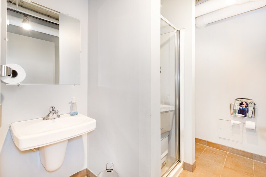 More Photos Of 3401 Greenway, Baltimore Apartments For Sale