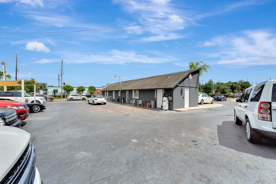 More Photos Of 609 W Fairbanks Ave, Winter Park Auto Repair For Sale