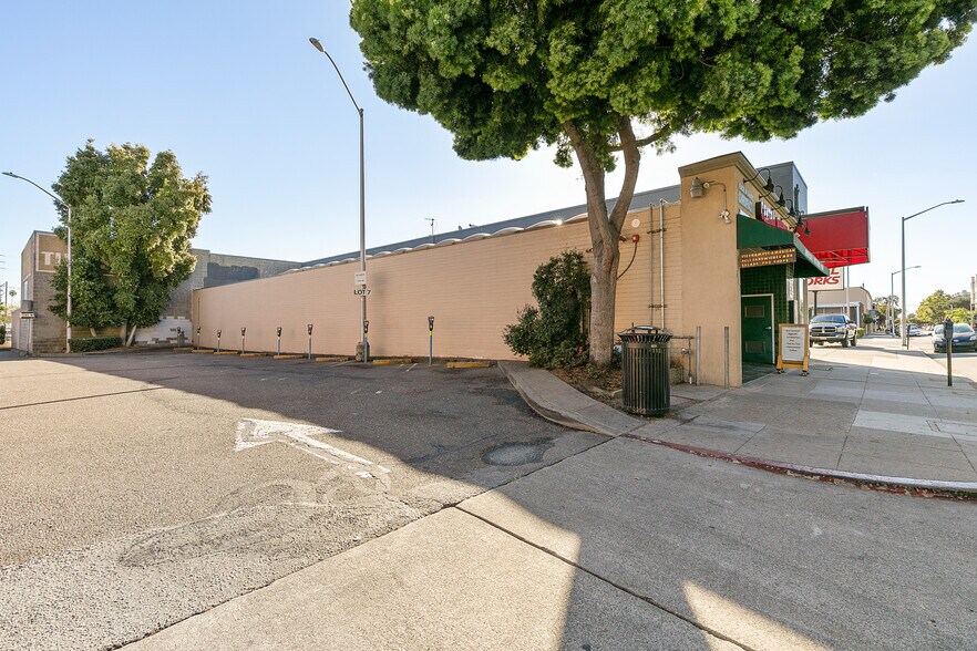 More Photos Of 517 S B St, San Mateo Convenience Store For Sale