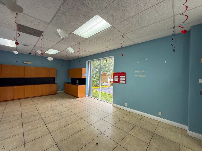 More Photos Of 1813 NE 163rd St, North Miami Beach Freestanding For Lease