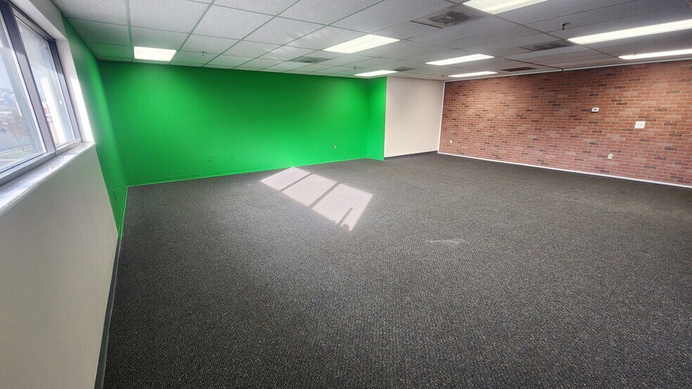 More Photos Of 418 N 175 E, Logan Storefront Retail Office For Lease