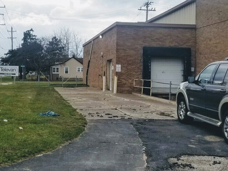 26960 Van Born Rd, Dearborn Heights, MI 48125 Warehouse For Sale