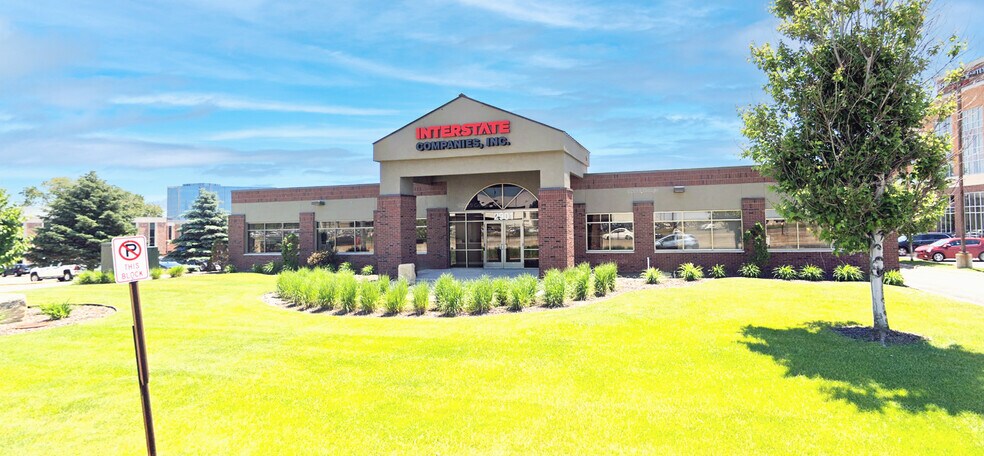 Primary Photo Of 2901 E 78th St, Bloomington Light Distribution For Sale