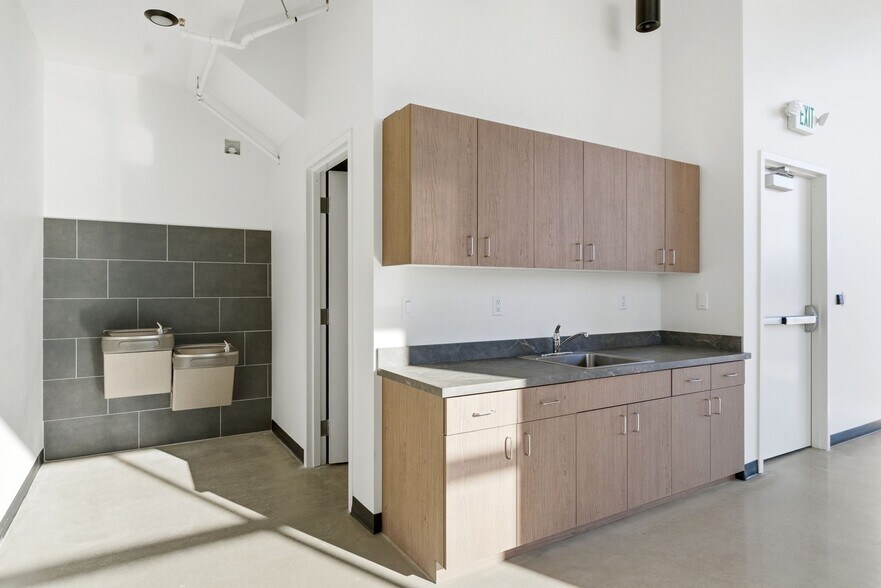 More Photos Of Phase One Unit #6, 1922 US-40 Hwy, Heber City Light Distribution For Sale