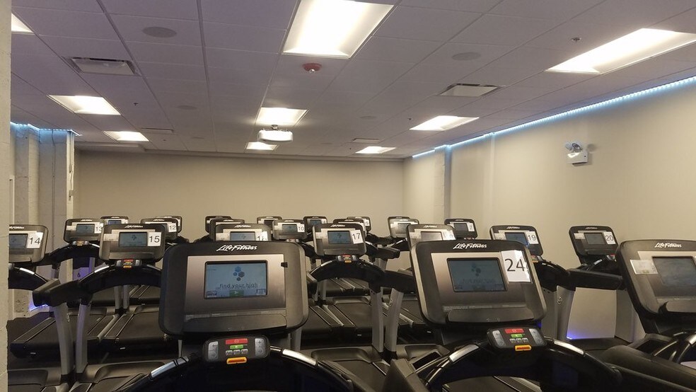 More Photos Of 1221 N La Salle Dr, Chicago Multifamily For Sale