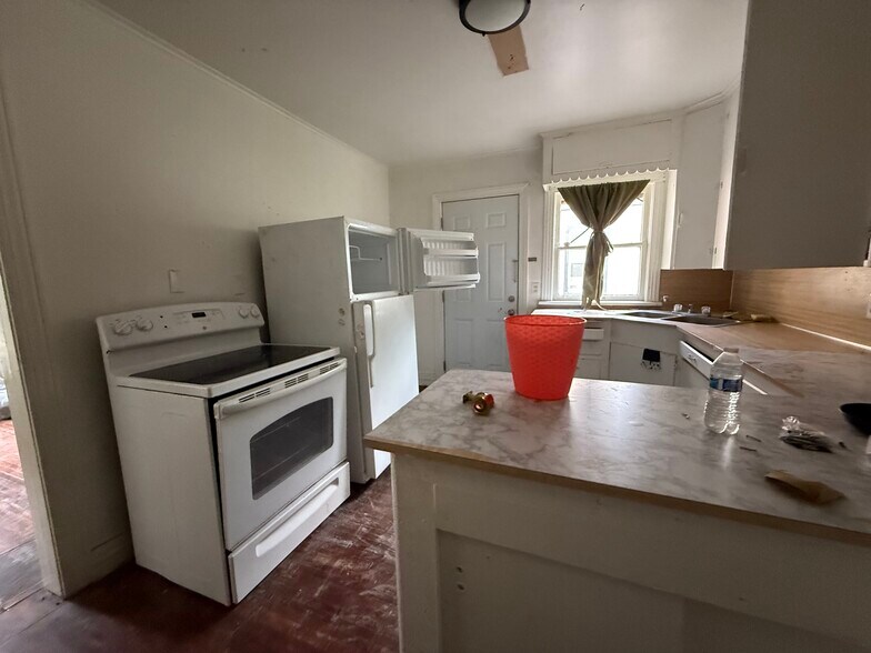 More Photos Of 2812 E Admiral Ct, Tulsa Apartments For Sale