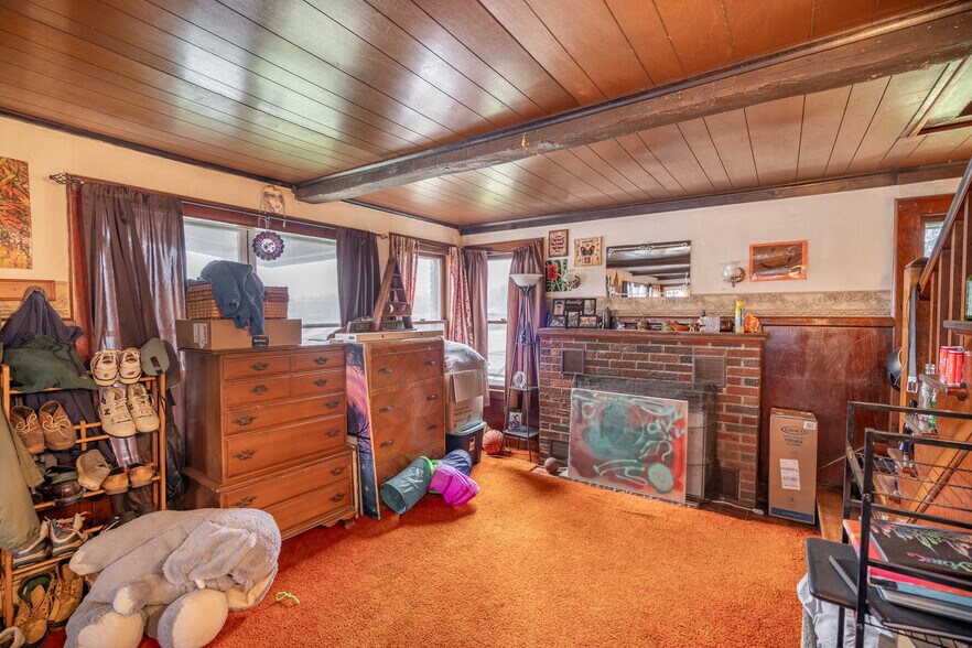 More Photos Of 447-449 NY-31, Bridgeport Apartments For Sale