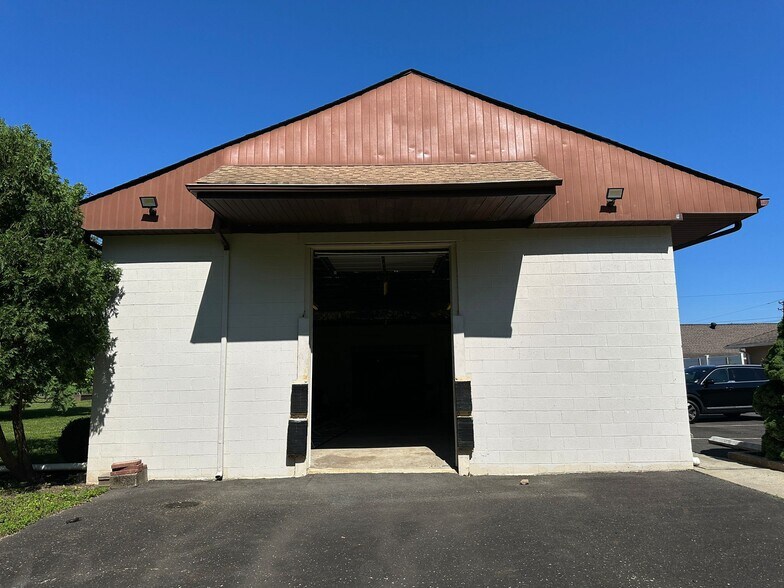 More Photos Of 133 Route 130, Bordentown Freestanding For Sale