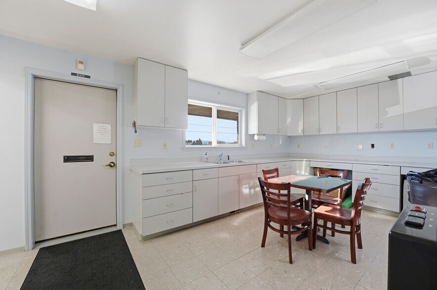 More Photos Of 3802 Tieton Dr, Yakima Office Residential For Sale